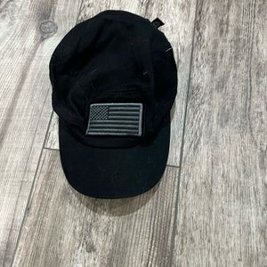 Womens black hat with flag NWT